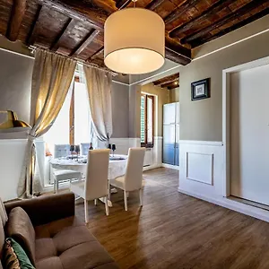 Florentine Experience In Santa Croce Florence